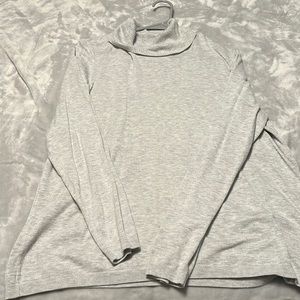 Never Worn Chico’s size 3 light gray turtle neck